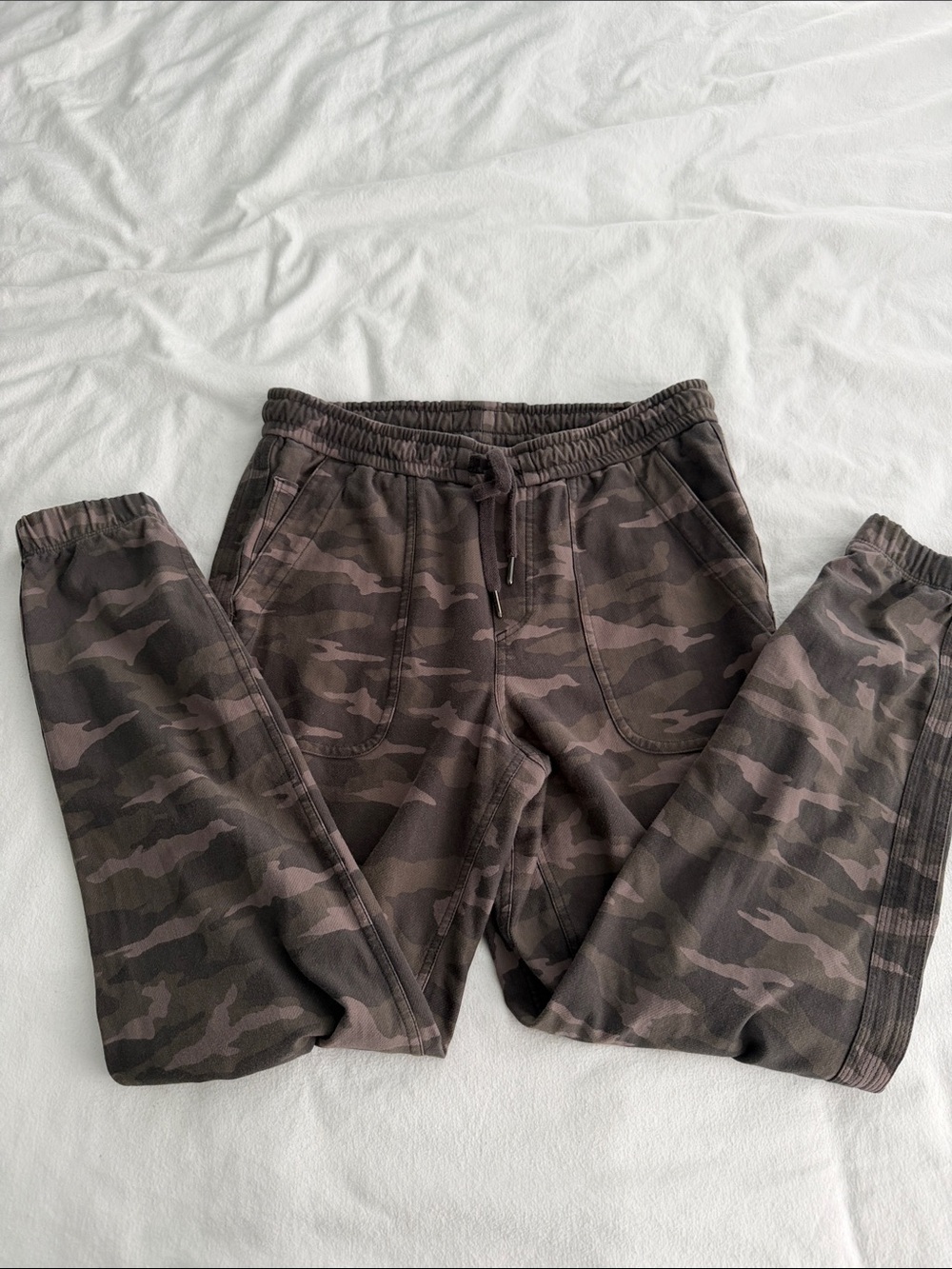 Athleta Green Farallon Camo Joggers